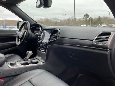Used 2019 Jeep Grand Cherokee Limited image 30