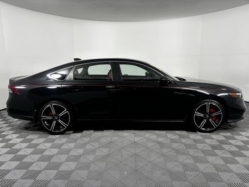 Used 2024 Honda Accord Sport image 13