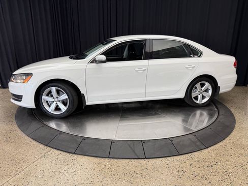Used 2015 Volkswagen Passat 1.8T SE FWD image 4
