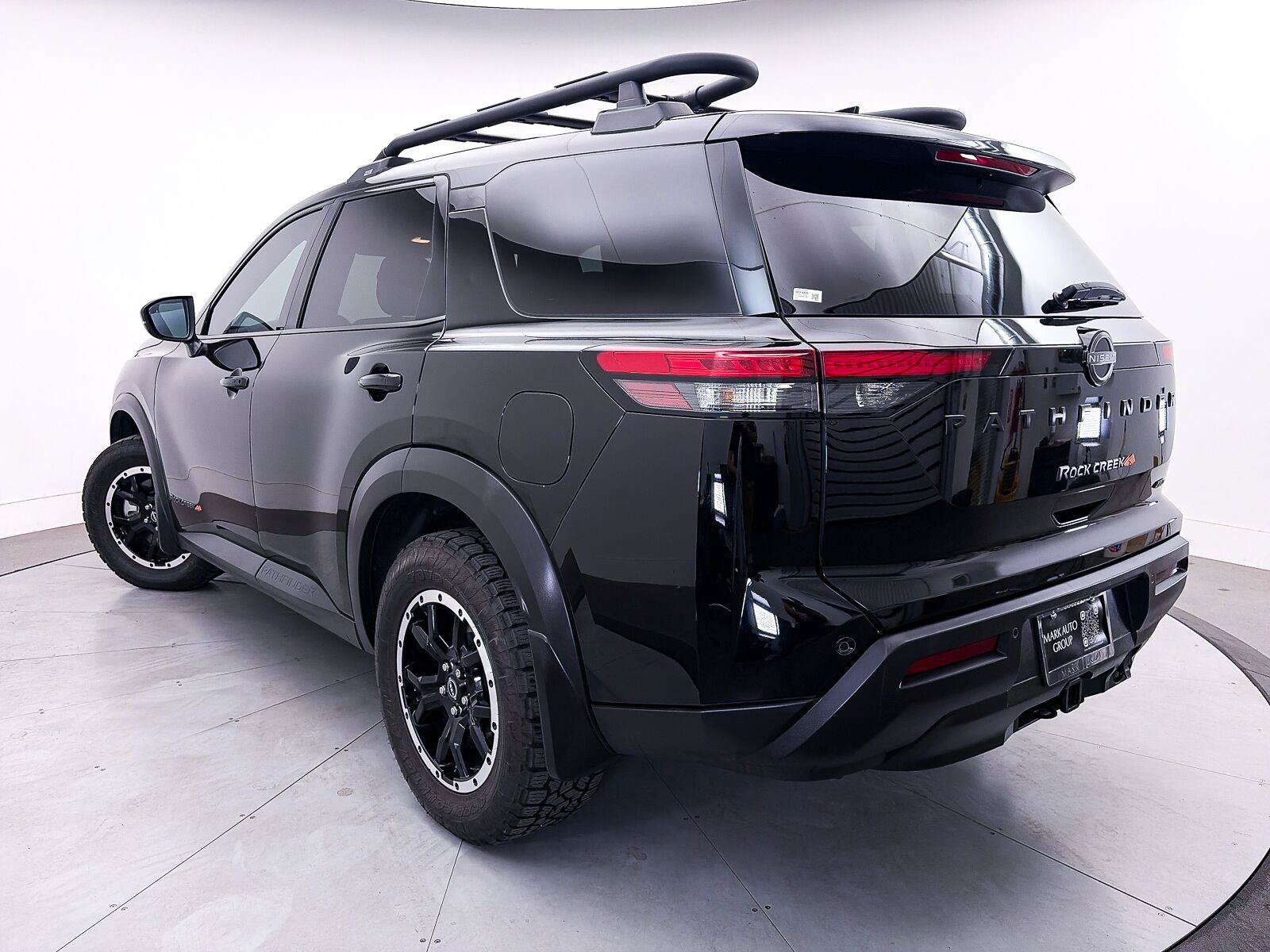 Used 2025 Nissan Pathfinder Rock Creek AWD/4WD image 3