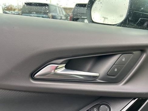 New 2026 Chevrolet Equinox LT image 12