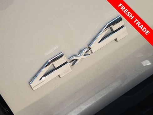Used 2022 Toyota Tundra Limited w/ Power Package AWD/4WD image 11