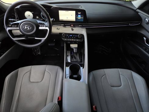 Used 2023 Hyundai Elantra Limited FWD image 19
