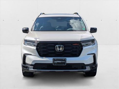 New 2025 Honda Pilot TrailSport image 6