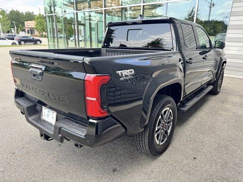 Used 2024 Toyota Tacoma TRD Sport image 5