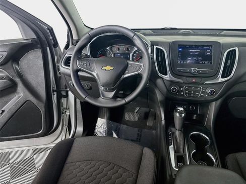 Used 2020 Chevrolet Equinox LT FWD image 23