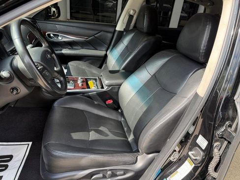 Used 2015 INFINITI Q70 L 3.7 w/ Technology Package image 9