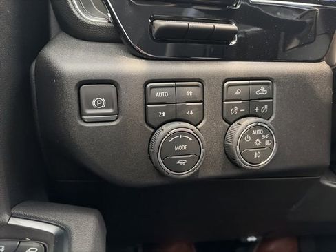 New 2026 Chevrolet Silverado 1500 LTZ image 17