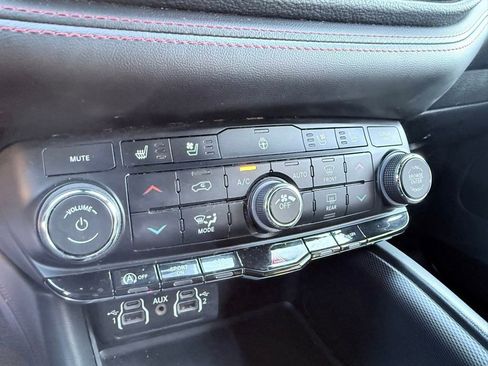 Used 2023 Dodge Durango GT image 22