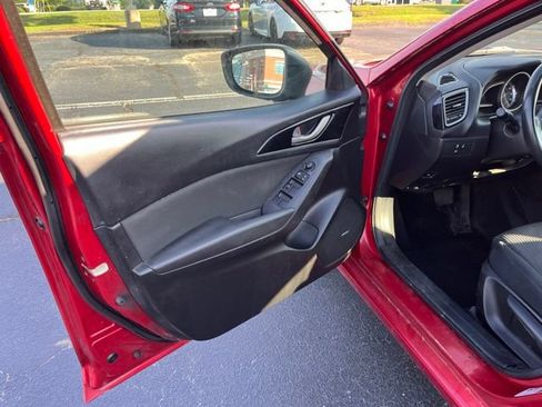 Used 2015 MAZDA MAZDA3 i Touring w/ Technology Package FWD image 5
