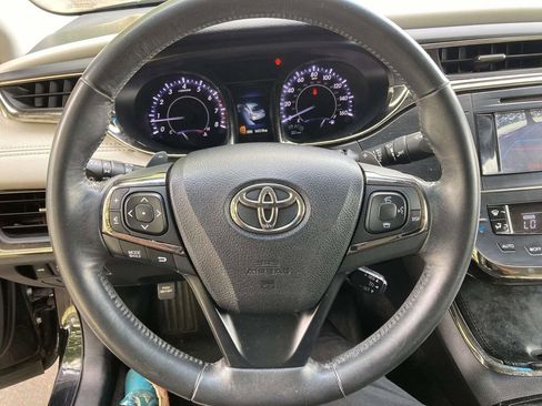 Used 2014 Toyota Avalon XLE Touring FWD image 19
