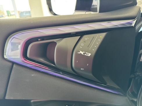 Used 2025 BMW X3 xDrive30i w/ Premium Package image 37