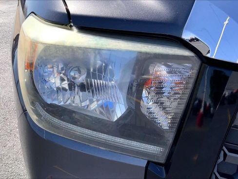 Used 2019 Toyota Tundra SR5 w/ SR5 Upgrade Package image 28