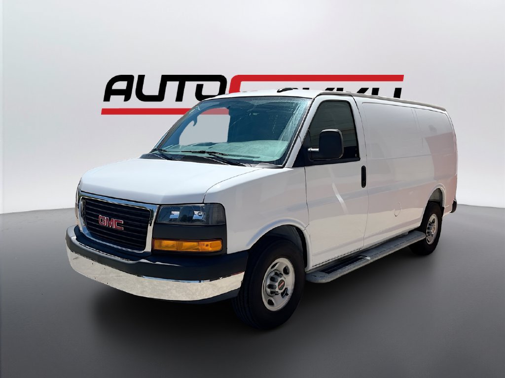 Used 2025 GMC Savana 2500 w/ Driver Convenience Package RWD image 3