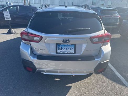 Used 2021 Subaru Crosstrek 2.0i image 5