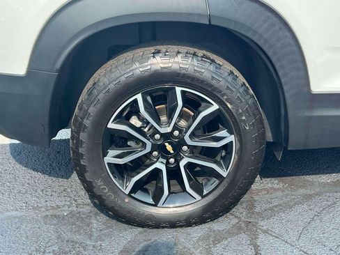 Used 2023 Chevrolet TrailBlazer ACTIV w/ Convenience Package AWD/4WD image 11