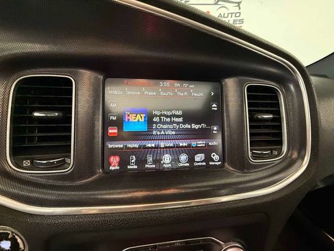Used 2015 Dodge Charger SXT w/ Premium Group image 17