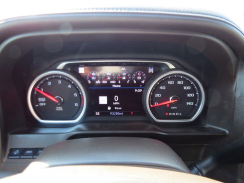 Used 2021 Chevrolet Silverado 1500 LTZ w/ Technology Package AWD/4WD image 24
