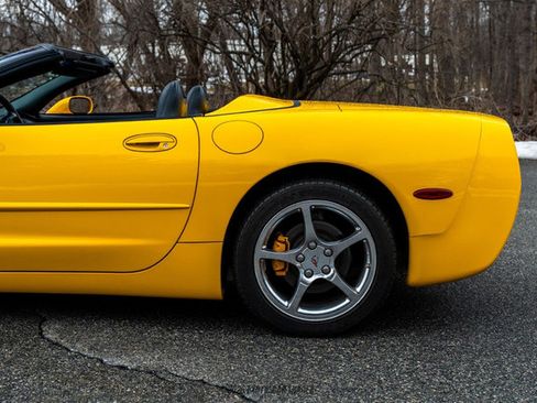 Used 2001 Chevrolet Corvette Convertible w/ Preferred Equipment Group2 image 5