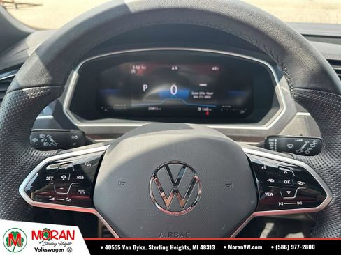 Certified 2023 Volkswagen Tiguan SE R-Line AWD/4WD image 24