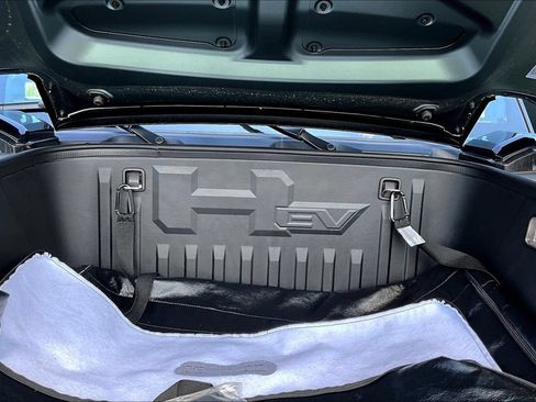 Used 2024 GMC Hummer EV 3X AWD/4WD image 32