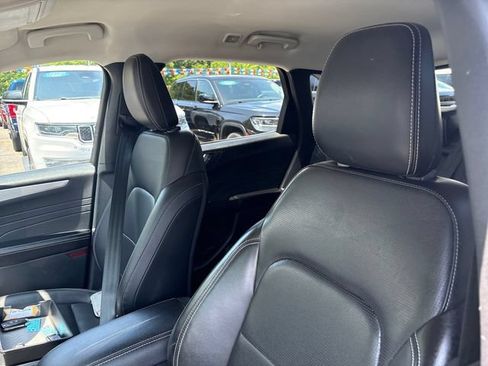 Used 2025 Ford Escape Platinum AWD/4WD image 9