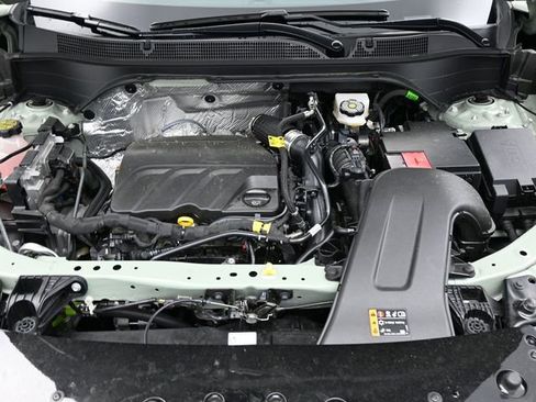 Used 2025 Chevrolet Trax ACTIV w/ Driver Confidence Package image 29