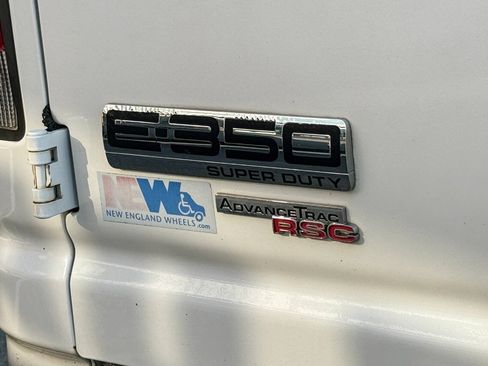 Used 2011 Ford E-350 and Econoline 350 Extended Super Duty w/ PWR Group RWD image 35