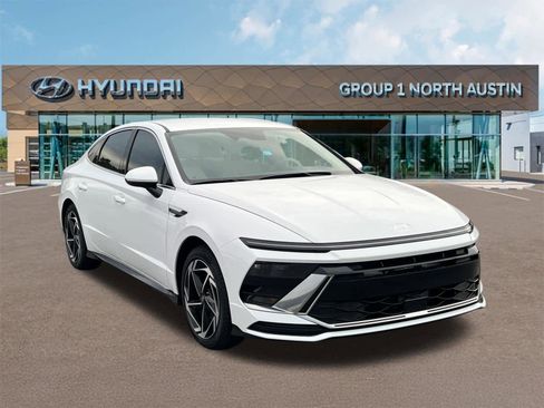 New 2026 Hyundai Sonata SEL FWD image 3