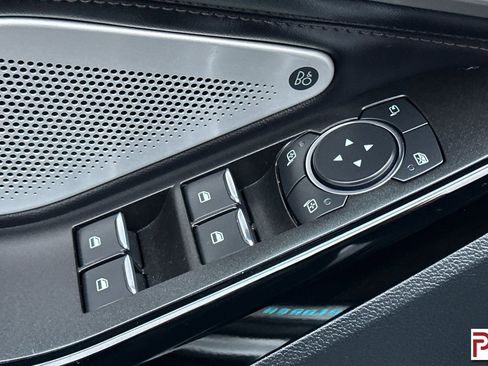 Used 2022 Ford Explorer Platinum w/ Equipment Group 601A image 13