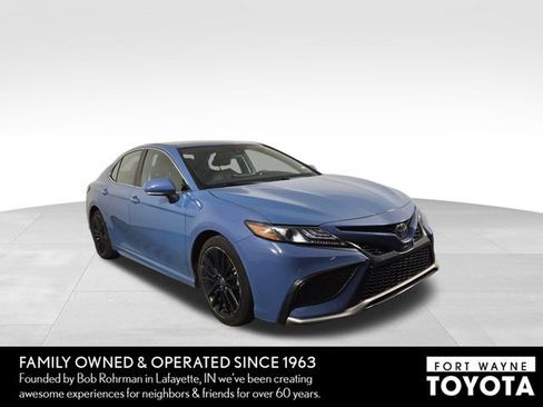 Used 2024 Toyota Camry XSE FWD image 4