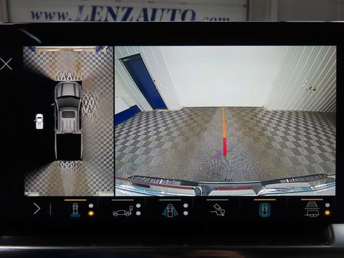 Used 2023 GMC Sierra 1500 SLT w/ SLT Convenience Package image 18