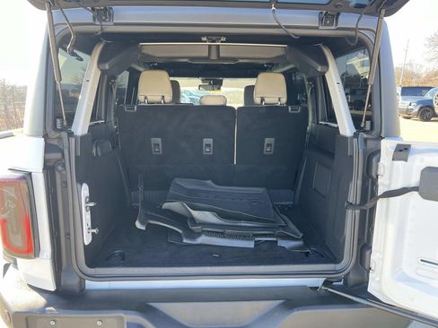 Used 2022 Ford Bronco Wildtrak image 12