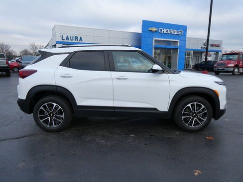 Certified 2025 Chevrolet TrailBlazer LT w/ Convenience Package image 4