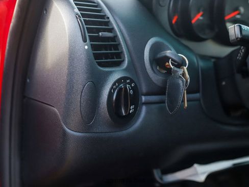 Used 1999 Porsche 911 Carrera image 30