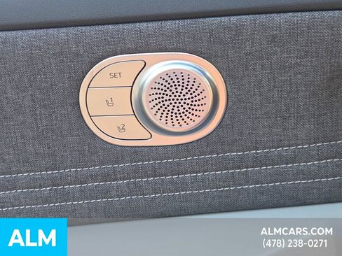 Used 2024 Hyundai Elantra Limited image 30