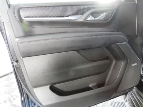 Used 2022 GMC Yukon XL Denali w/ Advanced Technology Package image 49