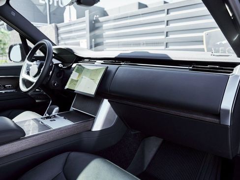 Used 2024 Land Rover Range Rover SE image 38