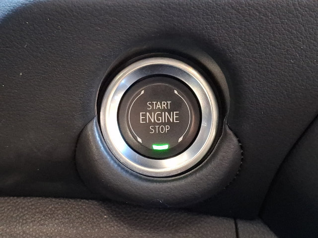 Used 2025 Chevrolet Suburban Z71 AWD/4WD image 23