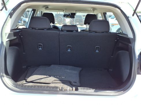 Used 2020 Hyundai Venue SEL FWD image 19