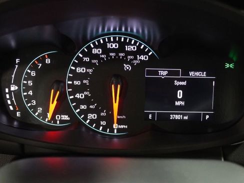 Used 2022 Chevrolet Trax LT w/ LT Convenience Package image 38