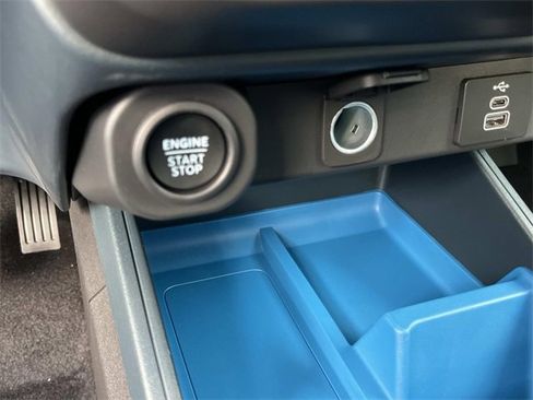 New 2025 Ford Maverick XLT w/ XLT Luxury Package image 30