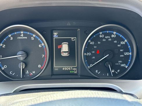 Used 2018 Toyota RAV4 XLE image 25