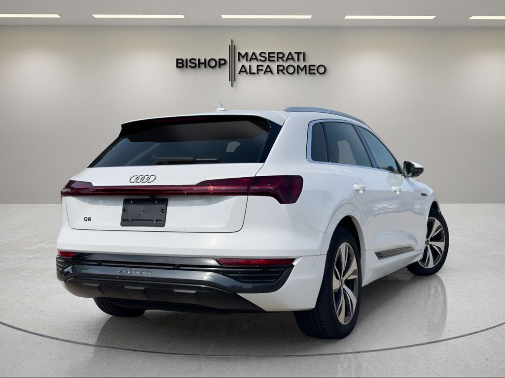 Used 2024 Audi Q8 e-tron Premium Plus w/ Premium Plus Package AWD/4WD image 4