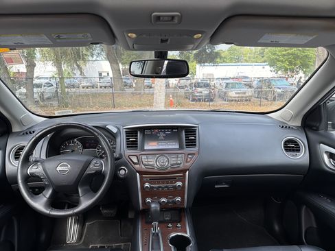 Used 2020 Nissan Pathfinder Platinum w/ Cargo Package AWD/4WD image 32