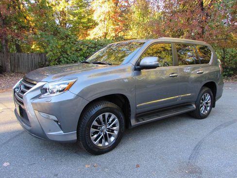 Used 2014 Lexus GX 460 Luxury image 2
