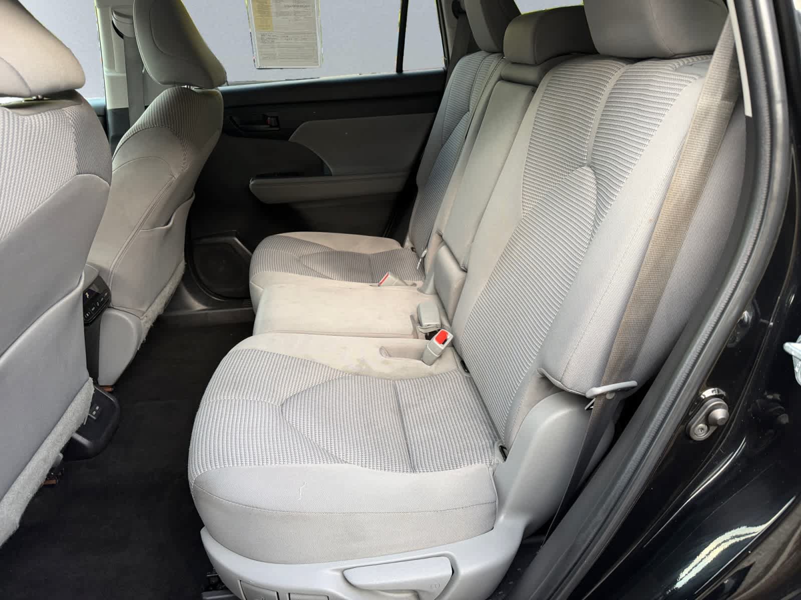 Used 2023 Toyota Highlander L AWD/4WD image 36