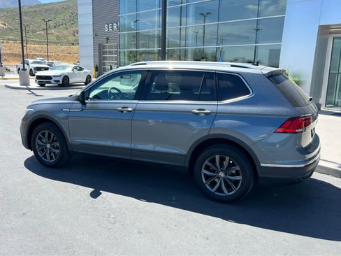 Used 2022 Volkswagen Tiguan SE AWD/4WD image 11