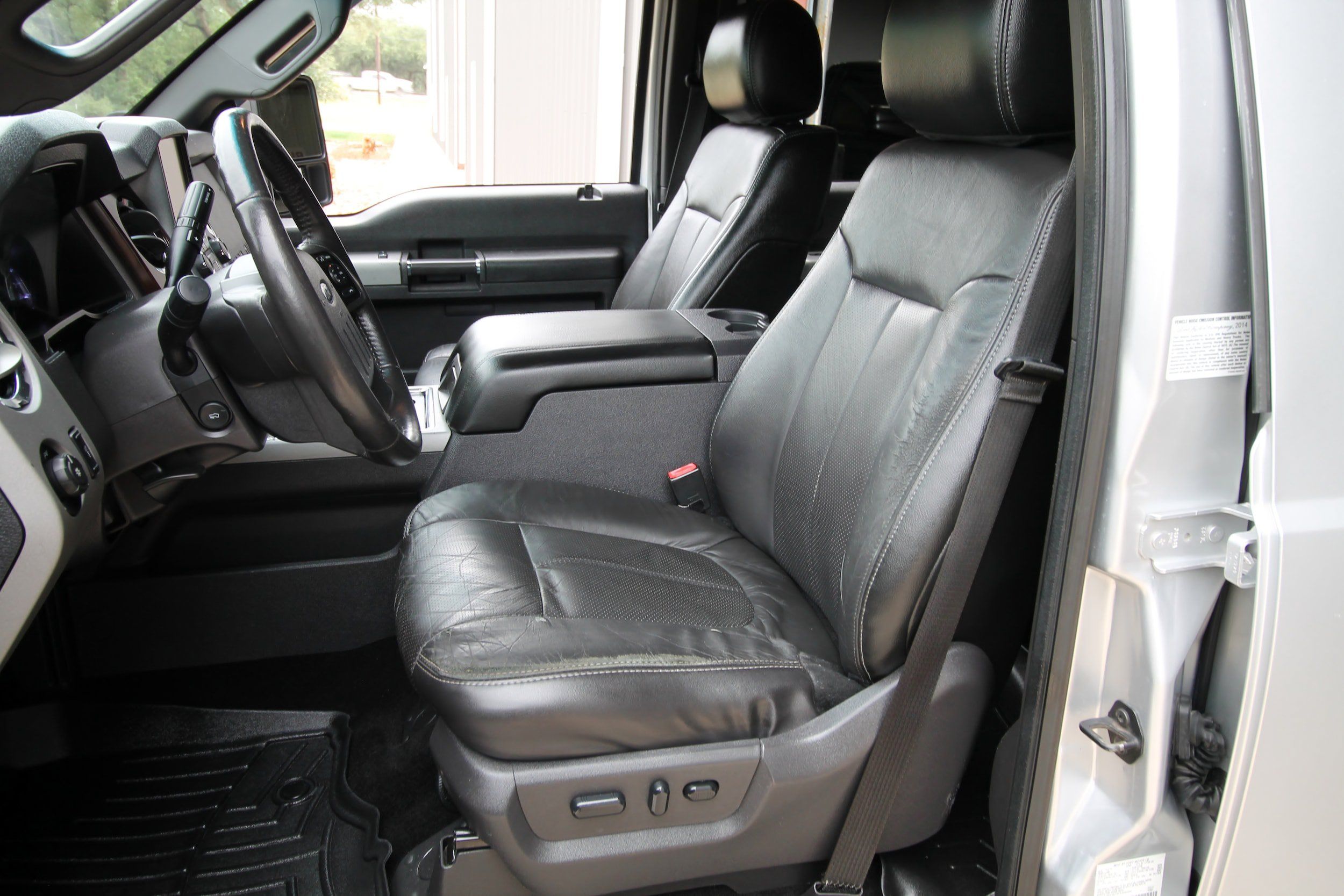 Used 2015 Ford F350 Lariat AWD/4WD image 24