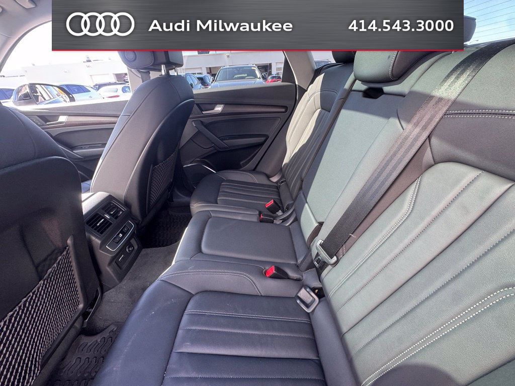 Used 2021 Audi Q5 2.0T Premium w/ Convenience Package AWD/4WD image 11